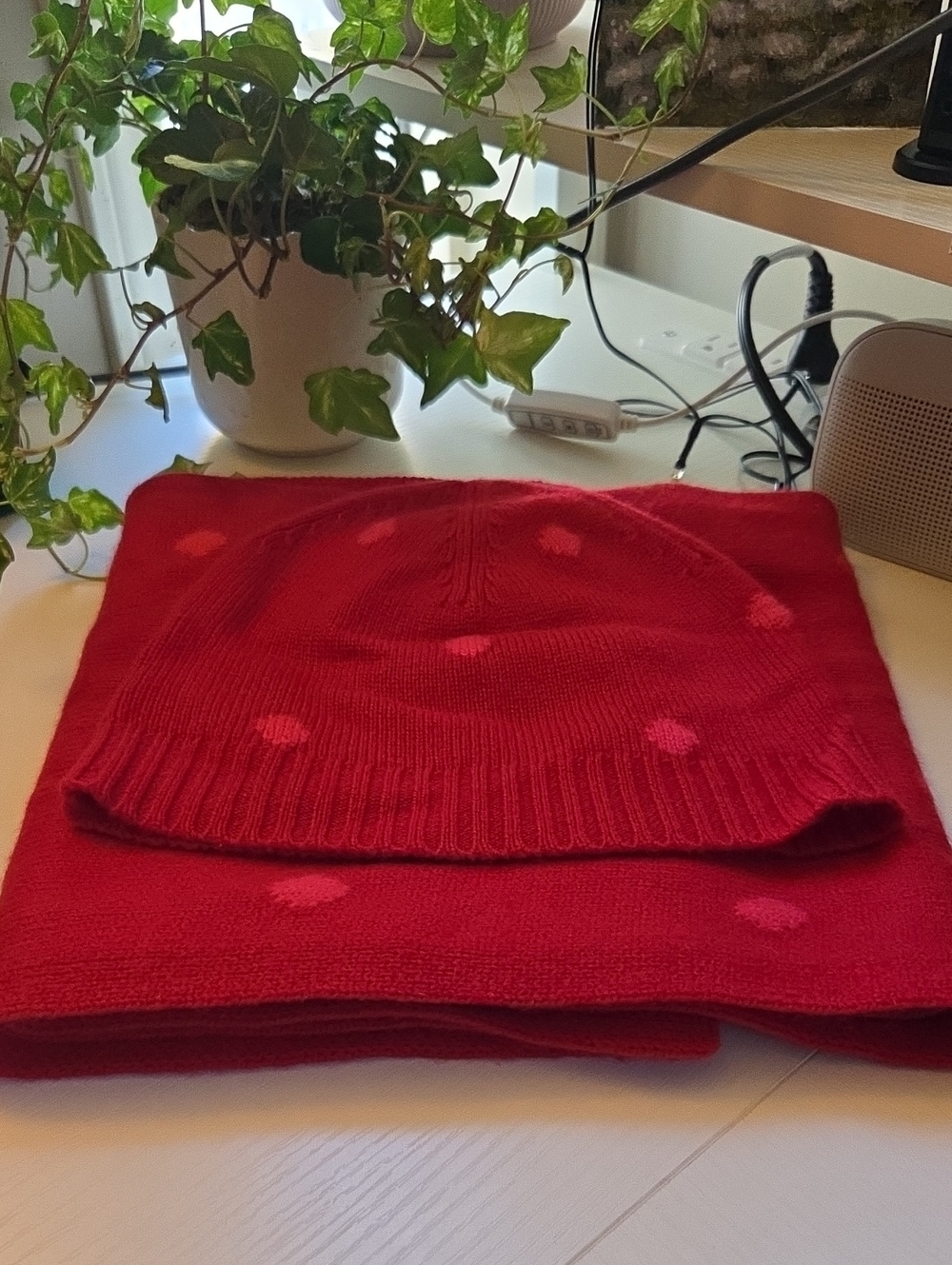 Talbots Red Polka Dot Cashmere Hat And Scarf